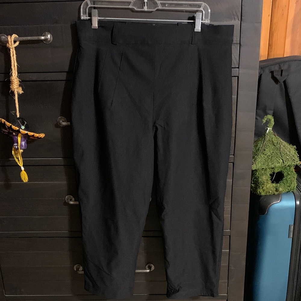 Vixen by Micheline Pitt Black Capris